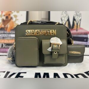 Rare Steve Madden Green Crossbody Bag with Gold Accents
